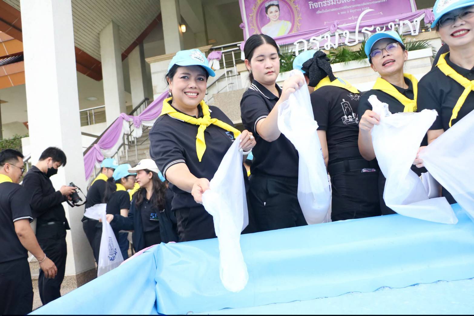 title - ส.ป.ก. ร่วมกิจกรรมโครงการจิตอาสาพัฒนาด้านการเกษตร กษ. เฉลิมพระเกียรติสมเด็จพระนางเจ้าฯ พระบรมราชินี เนื่องในโอกาสมหามงคลเฉลิมพระชนมพรรษา 4 รอบ 3 มิถุนายน 2569 ณ ศูนย์ส่งเสริมและพัฒนาอาชีพเสริมนอกภาคการเกษตร (ศูนย์ศิลปาชพบางไทรฯ เดิม)